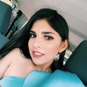 Meet your Posher, Roxanna